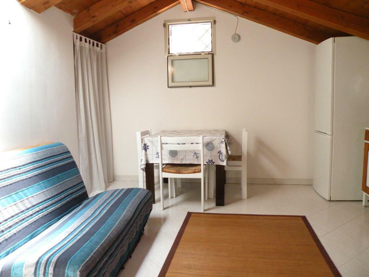 Deliziosa Mansarda Nel Quartiere Marina - Q8577 Apartment *